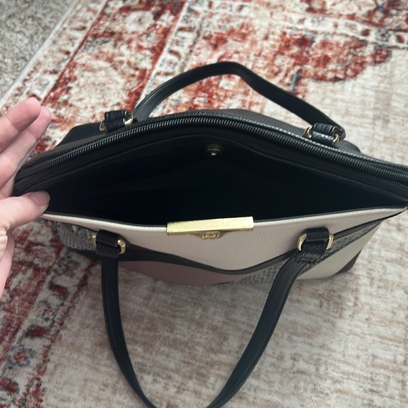 Ready for Fall! Liz Claiborne classic faux leather purse - Picture 5 of 13